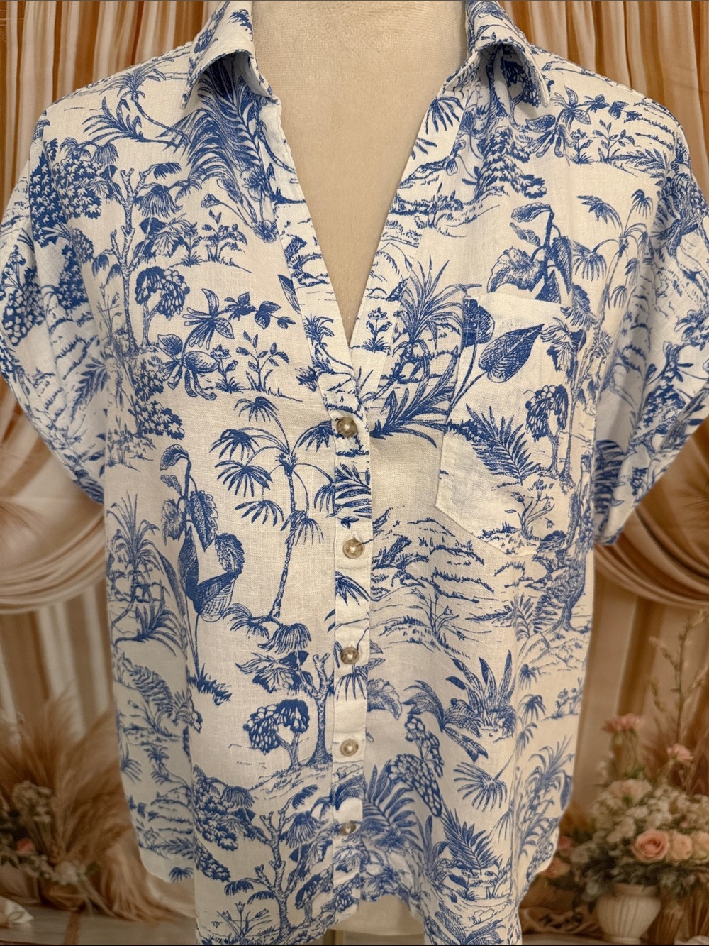 Nicole Miller White Short-Sleeve Button-Up with Blue Tropical Print